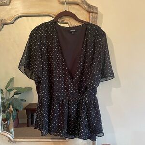 Madewell Flutter-Sleeve Peplum Top in Clipdot
